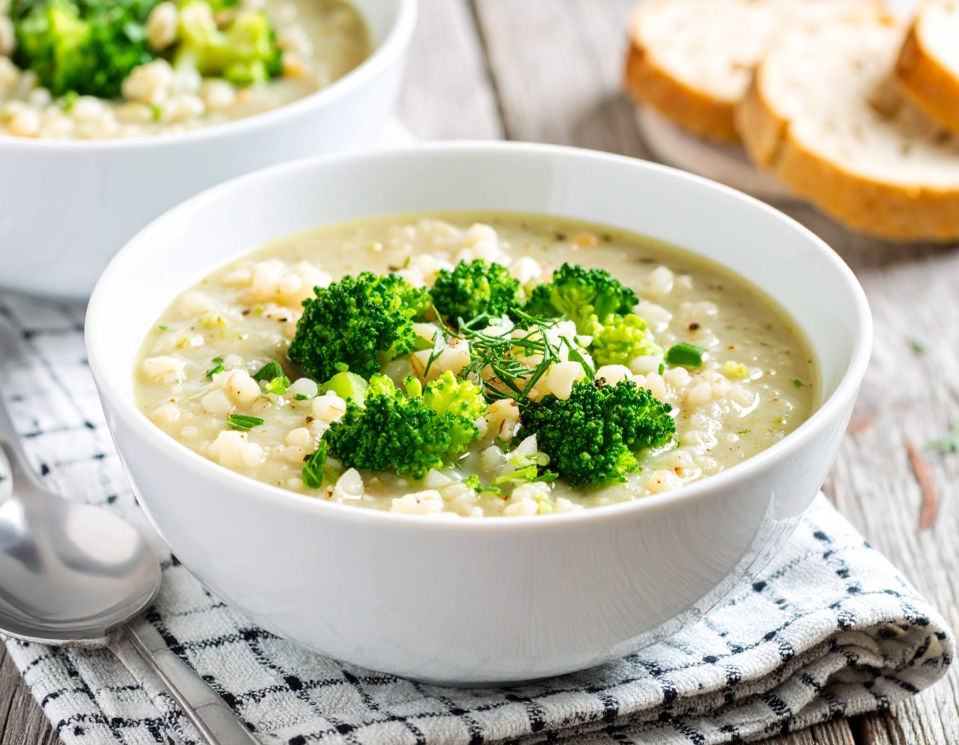 Soupe à l’orge et brocoli