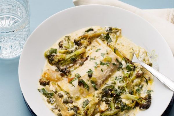 Morue sauce à la crème sur brocoli grillé KETO