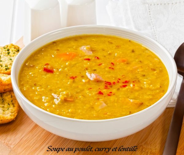 Soupe au poulet, curry et lentille