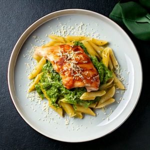 Poitrine de poulet grillée à l’ail gratinée au parmesan Grana Padano