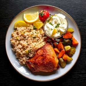 Cuisse de poulet style rôtisserie, sauce tzatziki