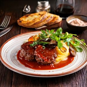 Bœuf Salisbury, sauce BBQ, oignon et champignon