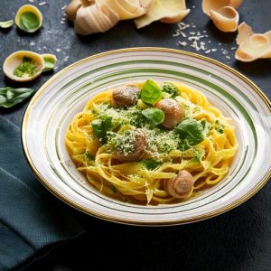 Pâte crémeuse aux escargots, pesto et parmesan