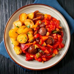 Pépénéro accompagné de pomme de terre Lyonnaise