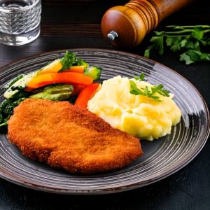 Escalope de porc frit à la cordon bleu