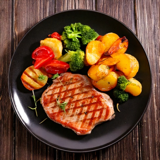 Steak de longe de porc grillé boulangère