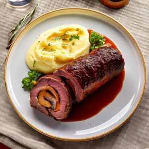 Roulade de bœuf farcie de pomme, fromage brie et épinard