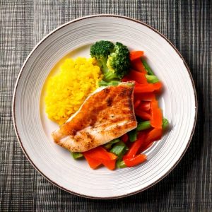 Filet de mahi-mahi poêlé à la méditerranéenne