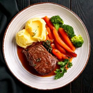 Rôti de palette de bœuf braisé aux carottes nantaises
